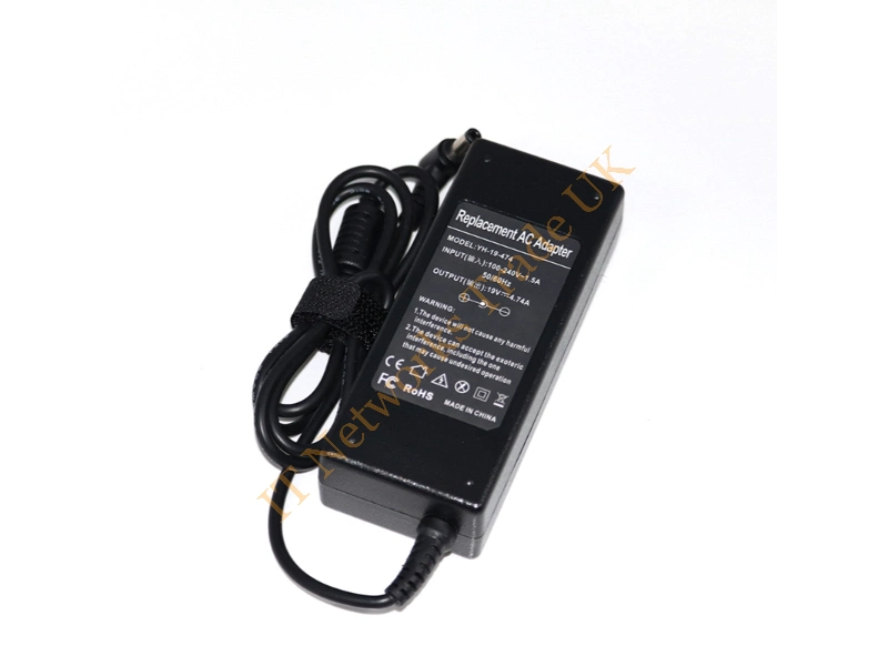 07U870 Dell 90W 19V 4.74A AC Adapter Includes Power Cable Power Adapter