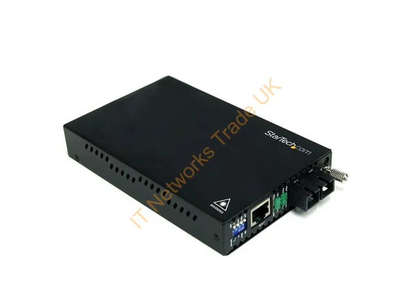 ET90110SM302 - StarTech.com 10/100 Mbps Single Mode Fiber Media Converter SC 30 km Networking