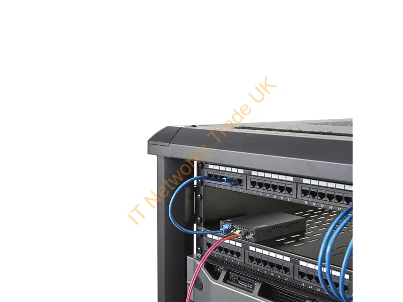 ET91000SM10 - StarTech.com Gigabit Ethernet Copper-to-Fiber Media Converter SM LC 10 km Networking