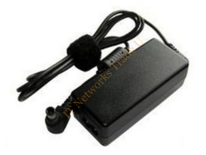 S26391-F1166-L220 - Fujitsu 3pin AC 19V/150W Indoor 150W Black power adapter/inverter